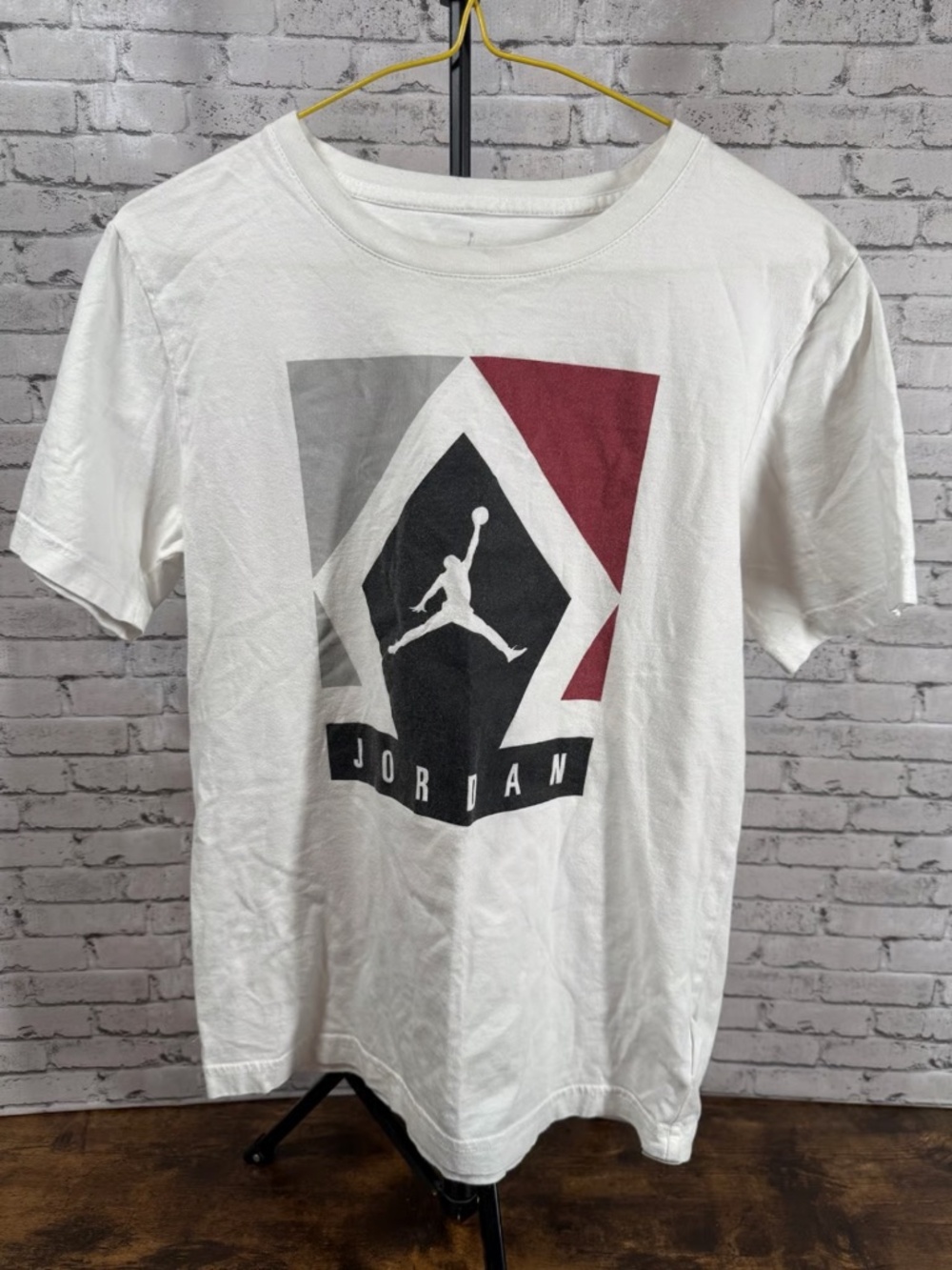 Nike Jordan Boy's Tee Shirt Size Large - White Logo